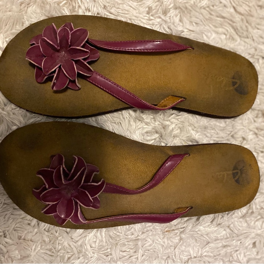 Elegant Burgundy Sandals with Comfort and Style